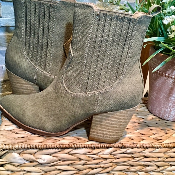 Sale DETAILED WESTERN HEEL COWGIRL BOOTS - Picture 7 of 11